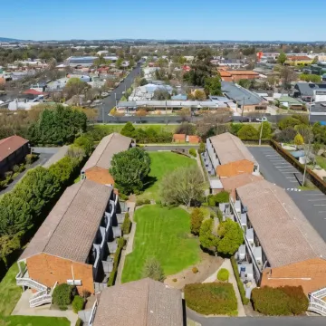 Bathurst Studio Apartments