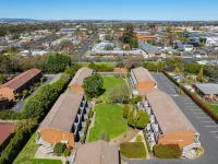 Bathurst Studio Apartments