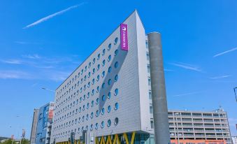 Premier Inn Cardiff Bay