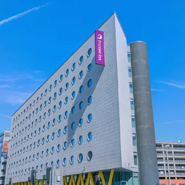 Premier Inn Cardiff Bay