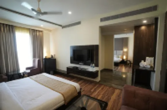 Hotel Idhayan Palace