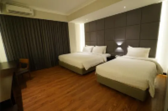 De Lobby Suite Hotel