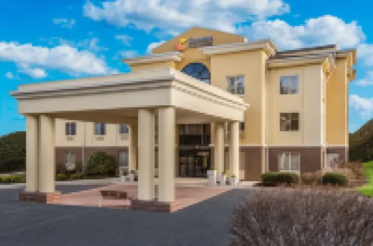 Comfort Inn & Suites Hotels in 