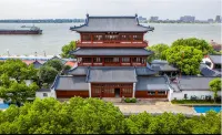 Homeinn Plus Hotel (Jiujiang University Wanda Plaza) - غرفة مطلة على الجبل