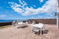 2-Bedroom Oceanfront Paradise – Newly Refreshed Lahaina Gem w/Breathtaking Views