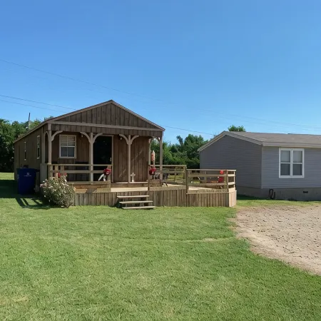 Cozy cabin in enjoyable Kaw City with WiFi, AC