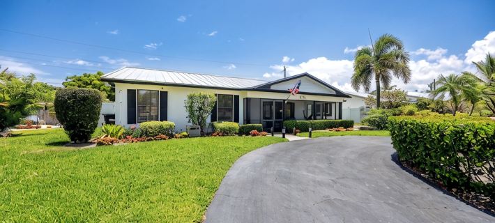 Luxe Coastal Retreat - 4BR w/ Pool, Hot Tub, Arcade & Work Space - 3 mi to beach Hotels in Delray Beach