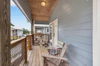 Gil's Bayou Cabins - Homestays