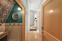 Penthouse • Fiserv, Bars, Perks & Big City Views • Downtown Milwaukee