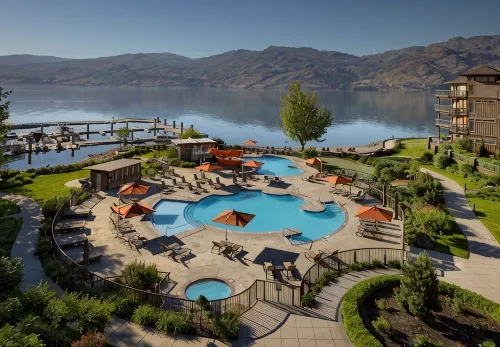 The Cove Lakeside Resort