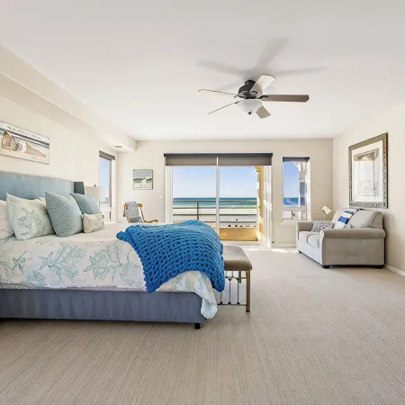 Strandcastle Beach House - Oceanfront! - You're right on the sand!