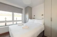 Dean Swift Square by Dublin At Home - New