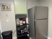 Charming 2-bedroom guest house with WiFi, AC in Franklin