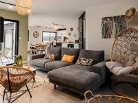 Modern villa with Spa 10 pers サンテックのホテル