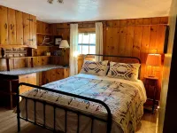 A Western Cabin Retreat in the Heart of Billings. - Homestays