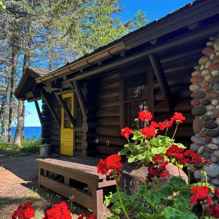 Storybook Northwoods Log Cabin on Lake Superior between Lutsen and Grand Marais