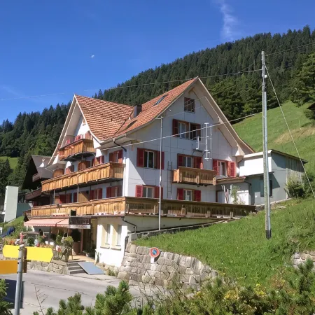 Hotel Sterne Отели в г. Беатенберг