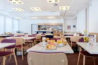 Hotel Ador