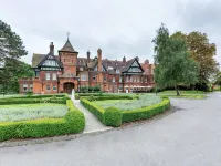 Woodlands Park Hotel Hotels in Elmbridge