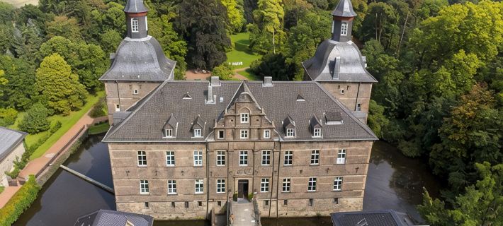 Schlosshotel Hugenpoet Hotels in Essen
