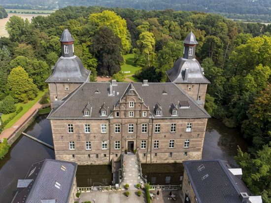 Schlosshotel Hugenpoet