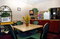 Best Western Joliet Inn  Suites - Breakfast