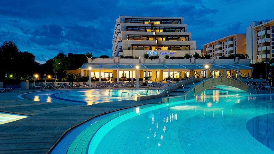 Savoy Beach Hotel & Thermal Spa