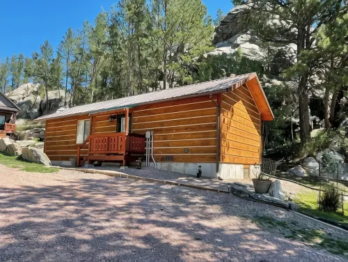 Paradise Land Cabin B