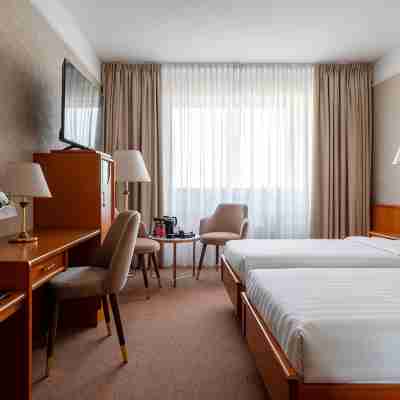 Atrium Palace Hotel Rooms