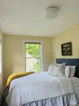 Lush Coastal Downtown Home - Beaches & Shopping