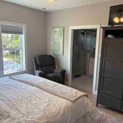 Outdoor living at its best with new construction, pet friendly and water views Rooms