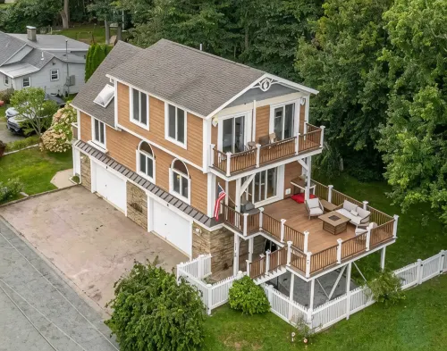3-bedroom house in peaceful Narragansett - Walk to Beach! - Wifi