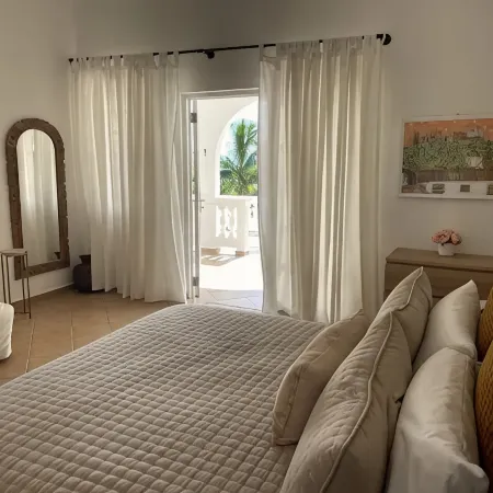 Spanish style farmhouse with 6 bedrooms, pool, incredible views in Vieques!