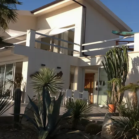 Villa Mozaic ...... wonderful setting with panoramic views, pool 16mX3