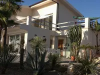 Villa Mozaic ...... wonderful setting with panoramic views, pool 16mX3