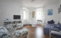 Lovely one bedroom apartment for 3 on the main Hvar town square