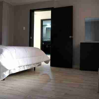 Luxury modern apartment near Quicentro Rooms