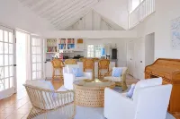 The Captain's Estate - Family Friendly 5 Bed Villa with large pool and views - 4-Star