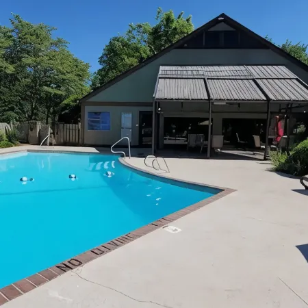 River Tubing, Hot Tub, Golfcourse, Pool, Pet Friendly, Helen, Innsbruck,