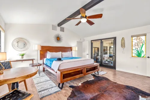 Black Rock Luxury Lodge - 4 Bedrooms, Pool, Spa & National Park Access - Wifi
