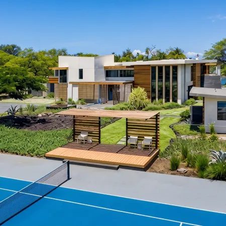 BEACHFRONT HOME 2 acres, Pool, Tennis, Volleyball. Like your own private resort!