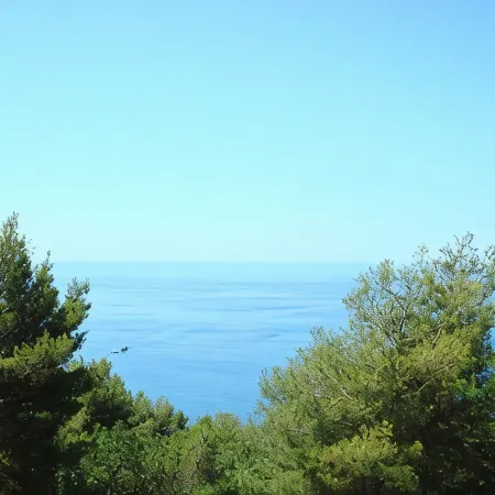 I Carrubi, detached house with sea view