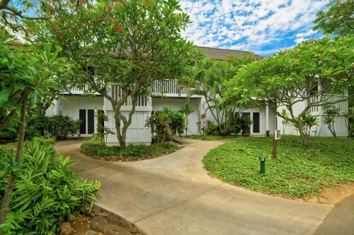 New Remodeled May 2025 1-bed.Apartment in Kiahuna with AC and fiber internet.