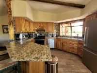 Geronimo cabin, named in honor of the legendary Apache Warrior, Amazing views! Hotels in Timberon