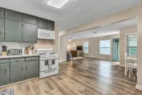 Charming 2/1 Cottage-Style House Near Texas A&M, Recently Updated -  Privatzimmer