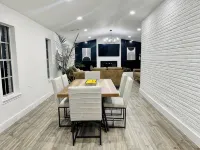 The Olive Retreat - Minutes from SHSU - STATE PARK & MORE - 2-Star