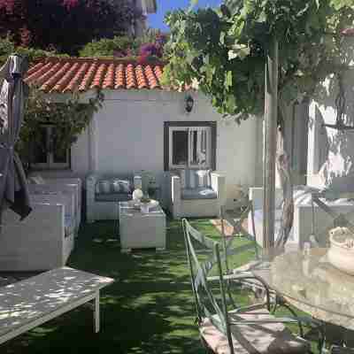 2 BDR APARTMENT 10 MINUTES WALK FROM THE BEACH Hotel Exterior