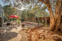 WEST SEDONA RETREAT w/ VIEWS of Coffee Pot Rock! - Bintang 4