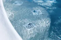 2Br Home w/ Private Pool, Fire Pit & Grill / Near Springs - 3성급