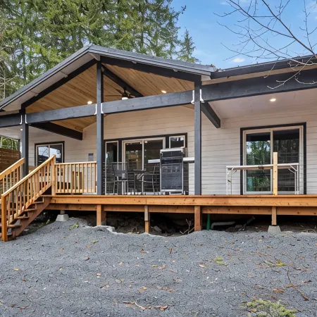 Ultimate Getaway: Movie Theater, Sauna, Hot Tub,WiFi, EV Charging,Pet-Friendly